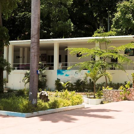 Le Grand Hotel Beck Cap-Haïtien エクステリア 写真